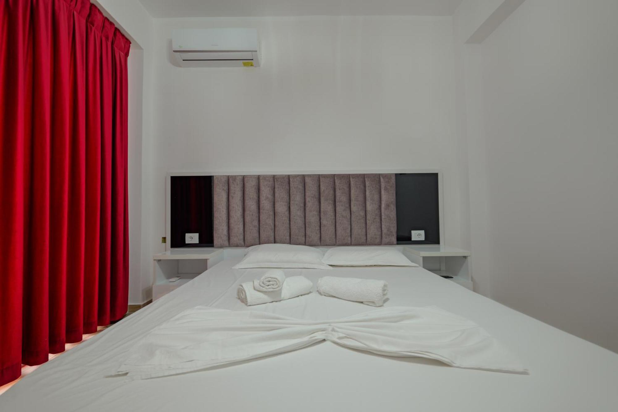 Hotel Take Borsh Ngoại thất bức ảnh