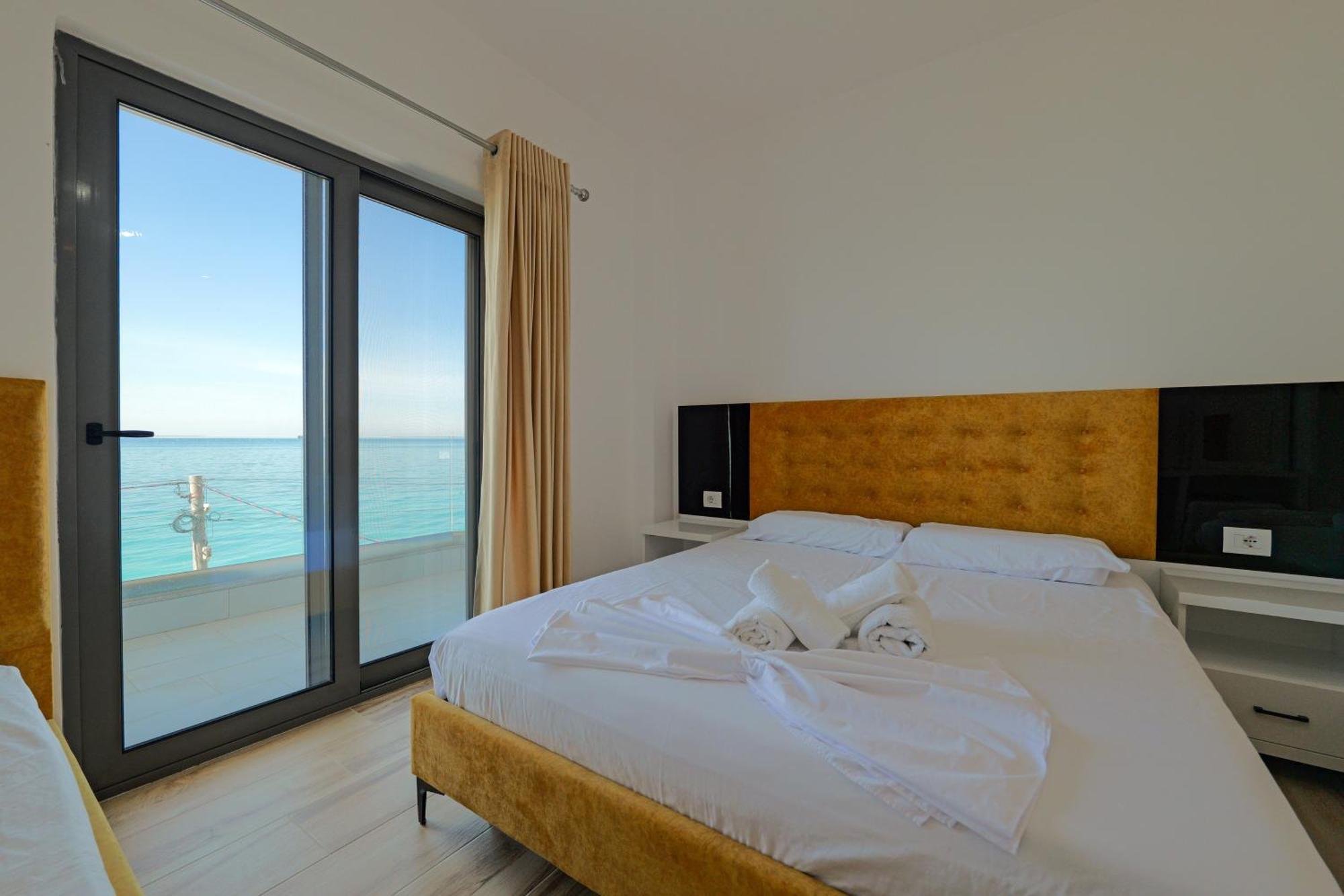 Hotel Take Borsh Ngoại thất bức ảnh