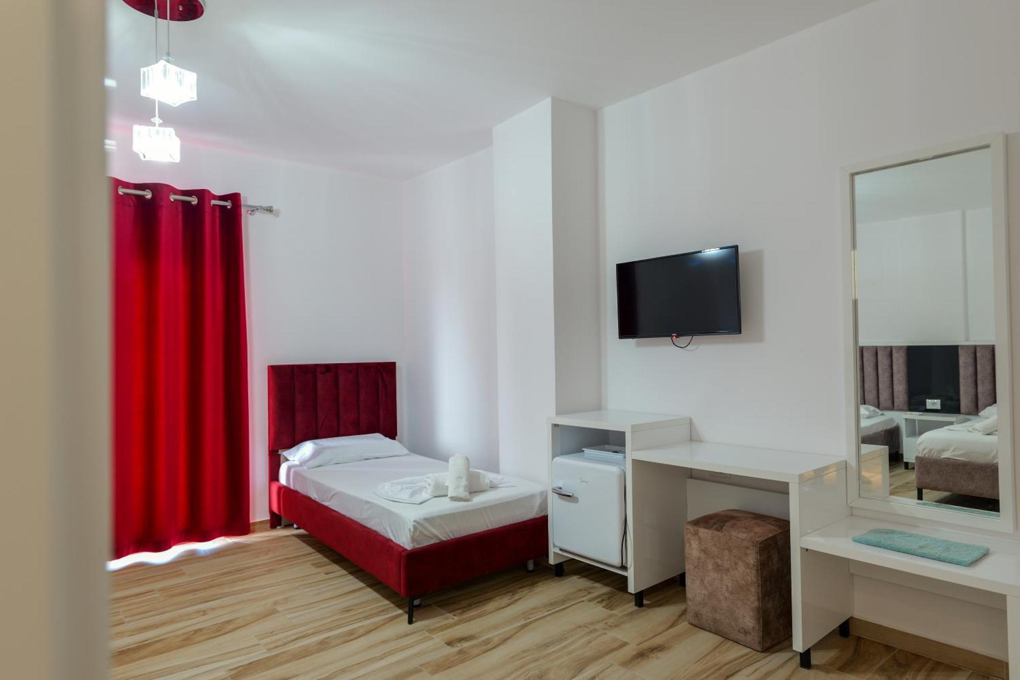 Hotel Take Borsh Ngoại thất bức ảnh