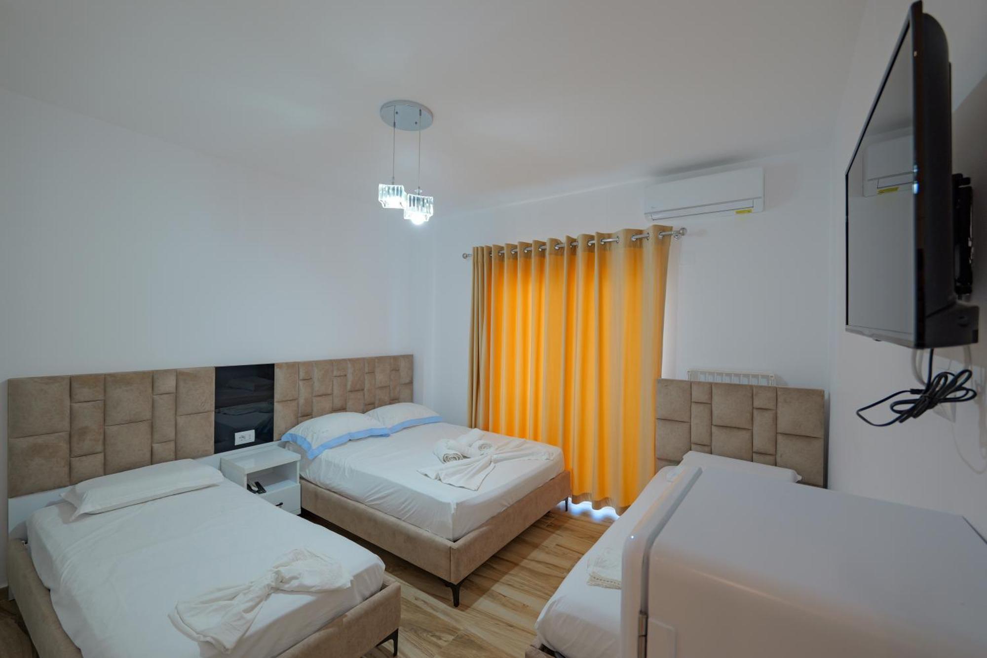 Hotel Take Borsh Ngoại thất bức ảnh