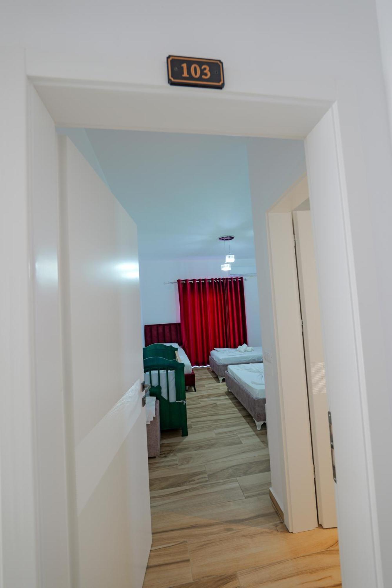 Hotel Take Borsh Ngoại thất bức ảnh