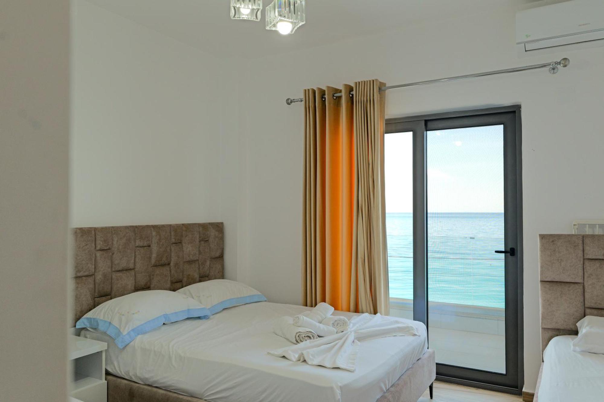 Hotel Take Borsh Ngoại thất bức ảnh